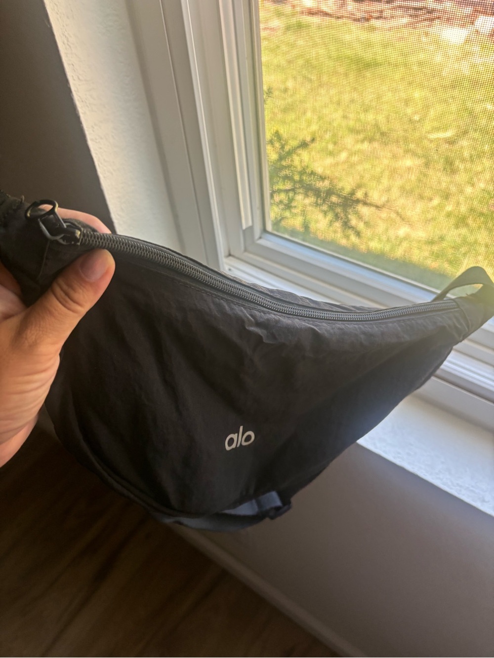 ALO Yoga Black Mini Bag - Picture 2 of 3